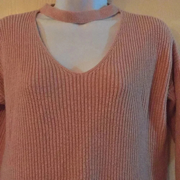 American Eagle Sweater with choker neck - Picture 2 of 5